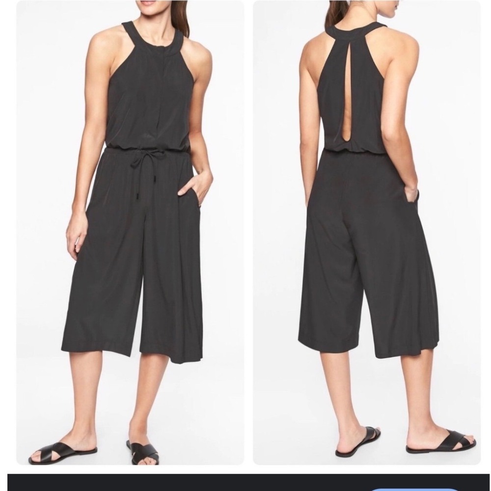 Athleta Mercer Jumpsuit‎ Wide Leg Cropped Halter Neck Drawstring Size 8 Grey
